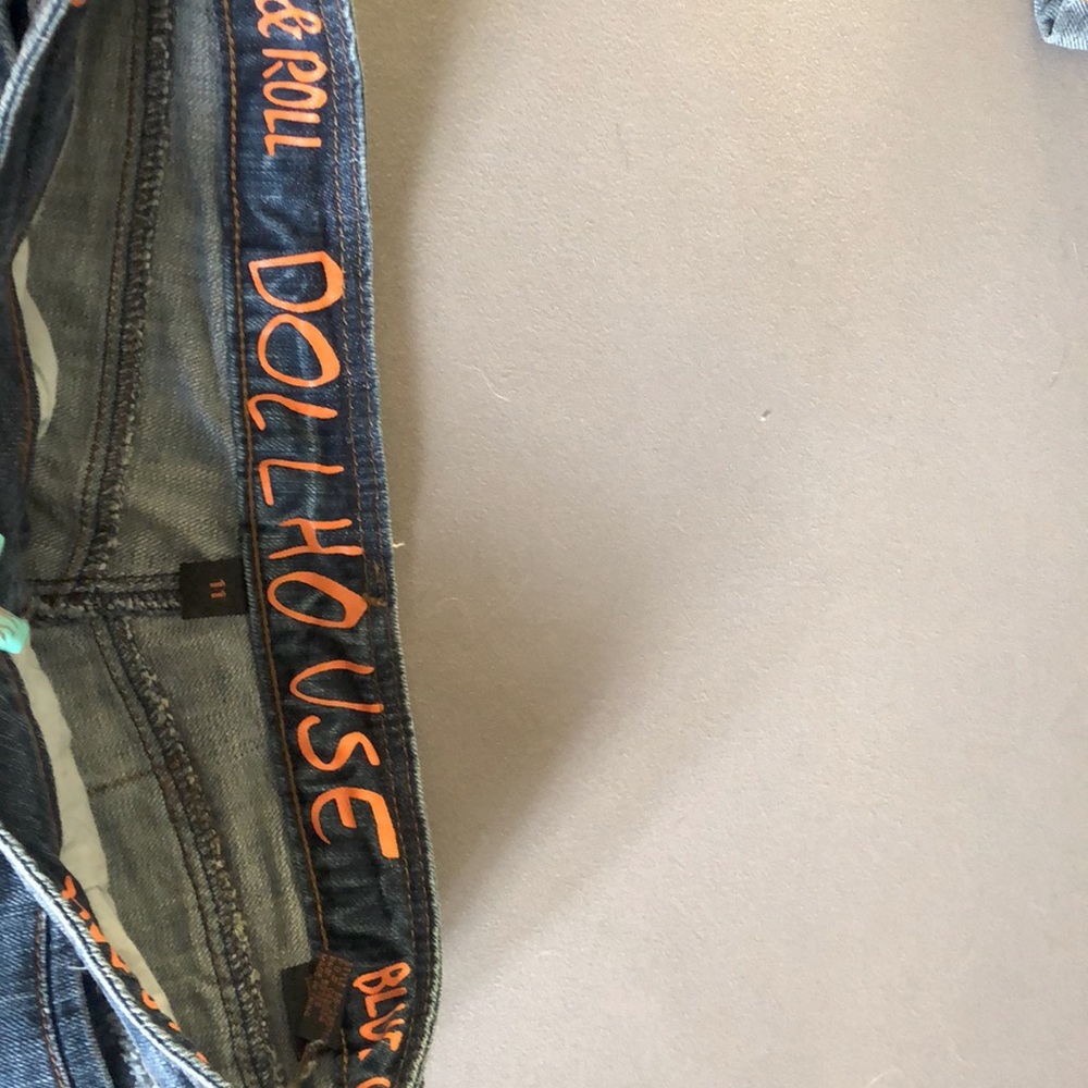 Low rise Jean shorts - Picture 3 of 5